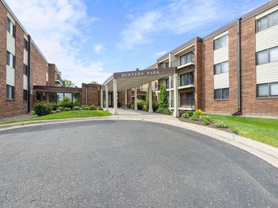 4 Pine Tree Dr APT 212