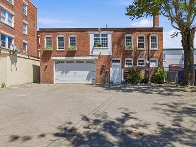 55 Perkins St