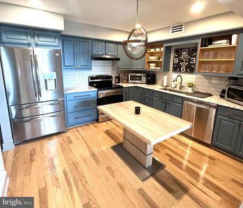 11422 Valley Forge Cir #14V