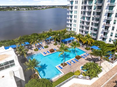 300 S Australian Avenue Unit 425