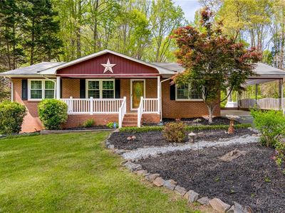 2305 Amelia Rd