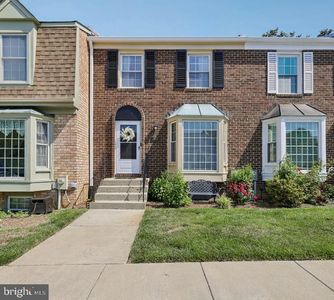 462 Colonial Ridge Ln