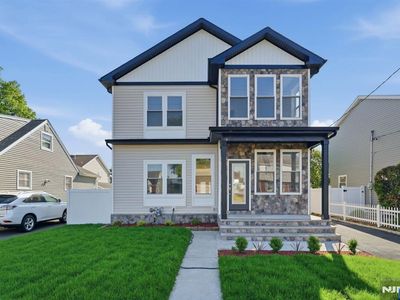 588 Maple Ave