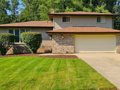 5216 Thoreau Dr