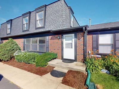 962 Inverrary Ln