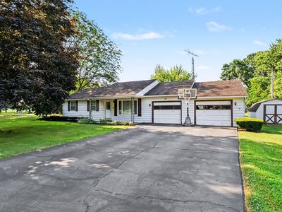 1025 Clausen Ave