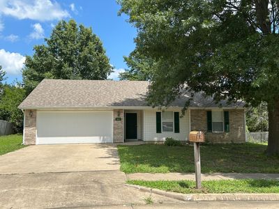 1807 N Charleston Cir