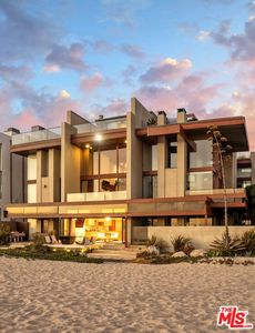 3817 Ocean Front Walk