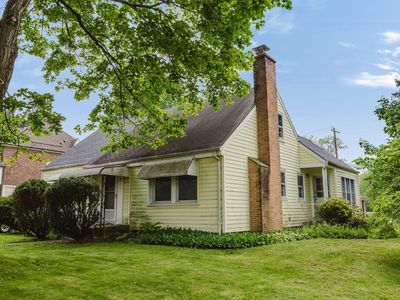 39 Lowell Rd