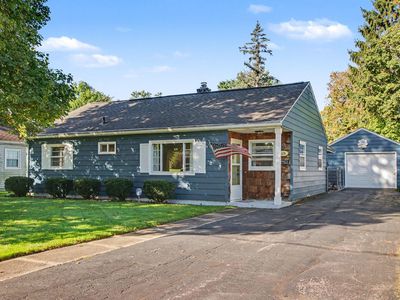 1031 Chrysler St