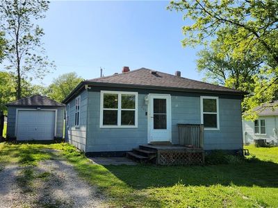406 Maple St
