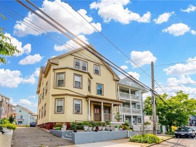 264 Douglas Ave