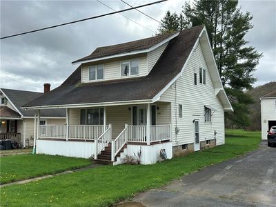649 Main St