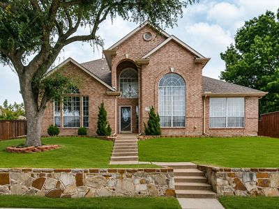 3321 Stone Glen Dr