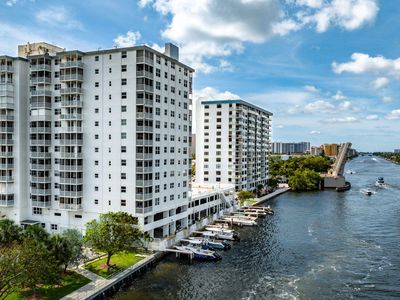 1505 N Riverside Drive #507