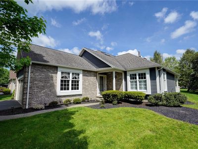48 Hampshire Ln