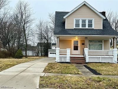 Property at 9725 Parkview Ave, Garfield Heights, OH