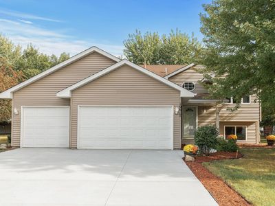 10617 Kahler Cir NE