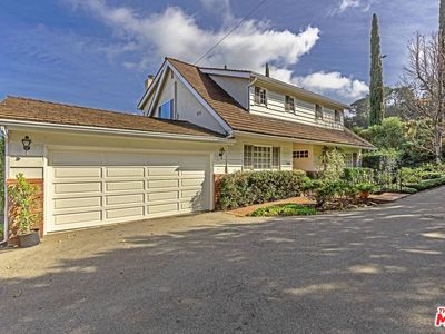 7815 Mulholland Dr