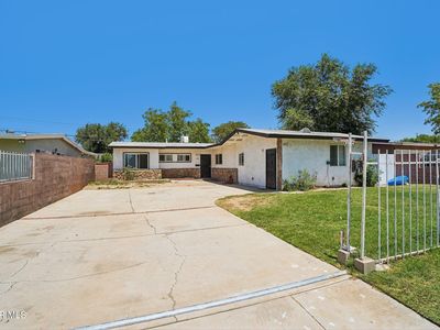 1051 W Avenue J14