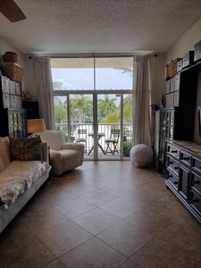 1450 SE 3rd Avenue #402