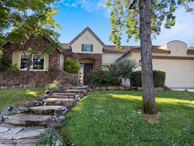 1401 Grey Owl Cir