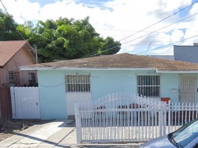 1028 NW 24th Street