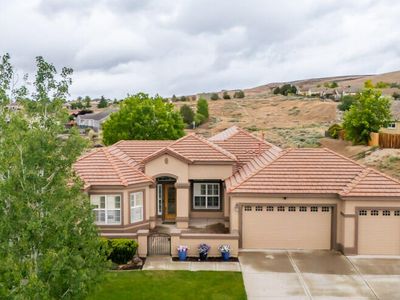 4484 Cobra Dr