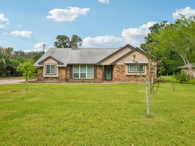 401 Southern Oaks Dr