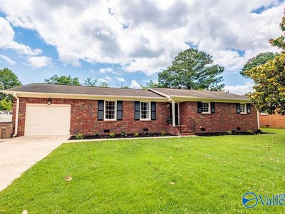 Property at 1921 Azalea Cir SW, Decatur, AL