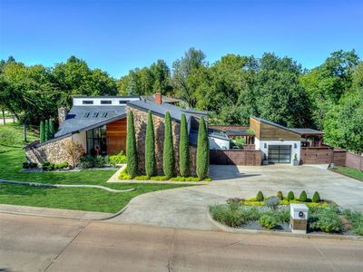 2909 N Oak Hollow Rd