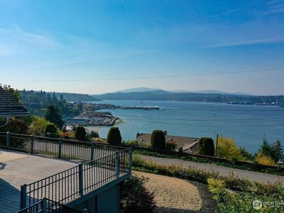 343 Farragut Avenue N