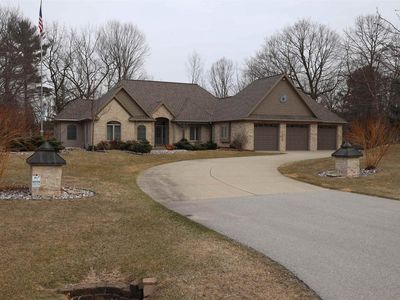 2911 HIDDEN LAKE LANE