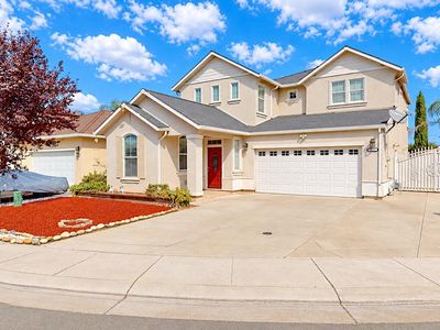 3818 Red Oak Lane