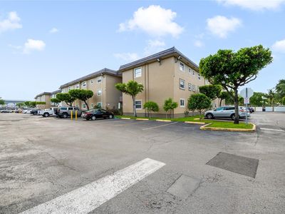 4655 Palm Ave APT 332