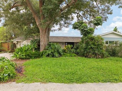 8404 FLAGSTONE DRIVE