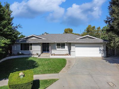 2854 E Millbrae Avenue