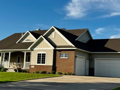 2441 Highland Trl SW