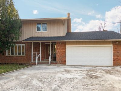 685 Ironwood Dr