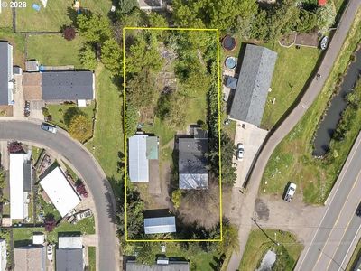 3849 Roosevelt Blvd