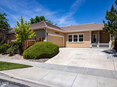 7405 Lorna Ln