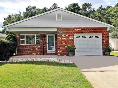 7 Point Blanche Court