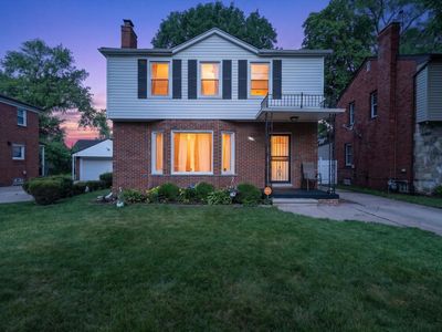 9884 W Outer Dr