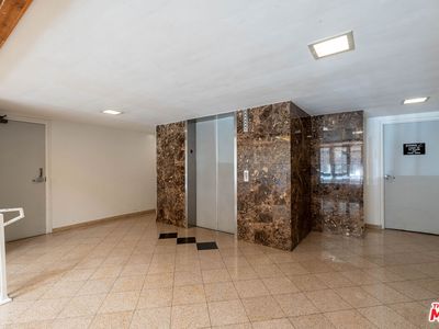 5135 Zelzah Ave APT 305