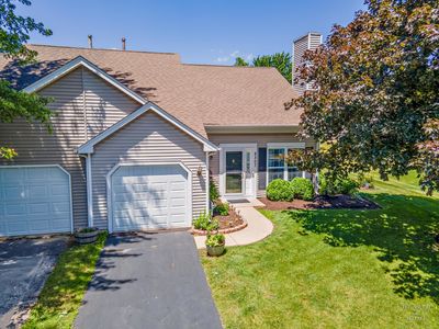 Property at 2307 Aspen Dr, Woodstock, IL