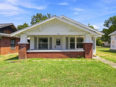 806 S Price Ave