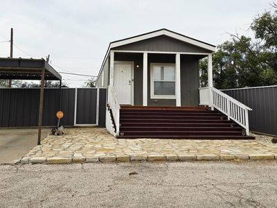 203 NW 10th St