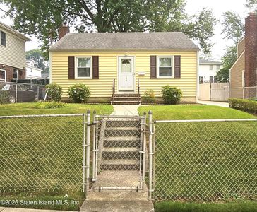 144 Hereford St