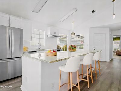 2085 SW Olympic Club Terrace