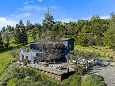 23121 Vineyard Road